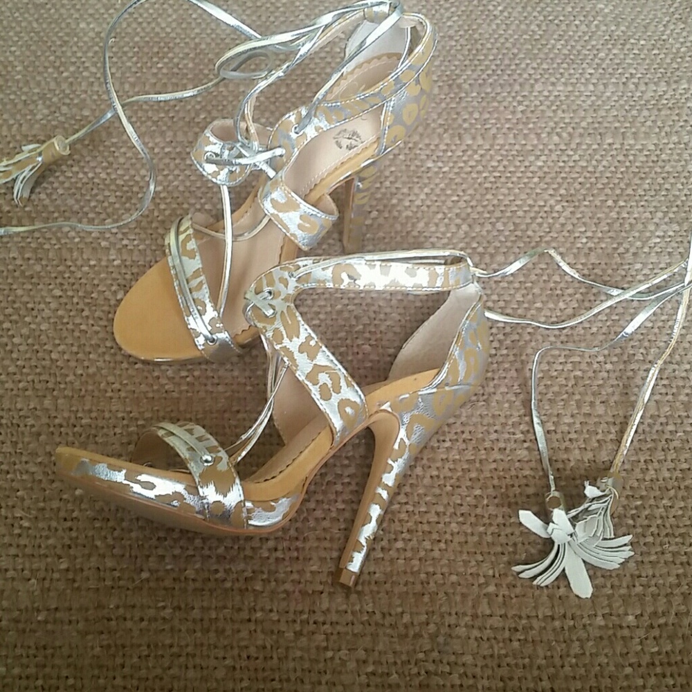 Colin Stuart  heels